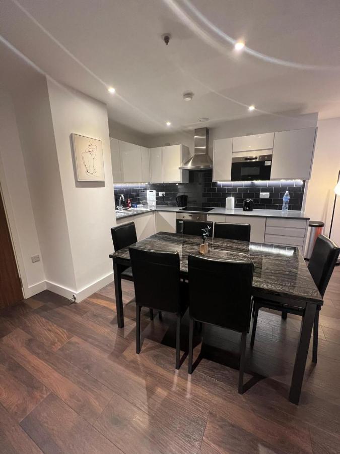Spacious Sleep 7 Flat 20 Mins Central London Bp65 Londres Exterior foto