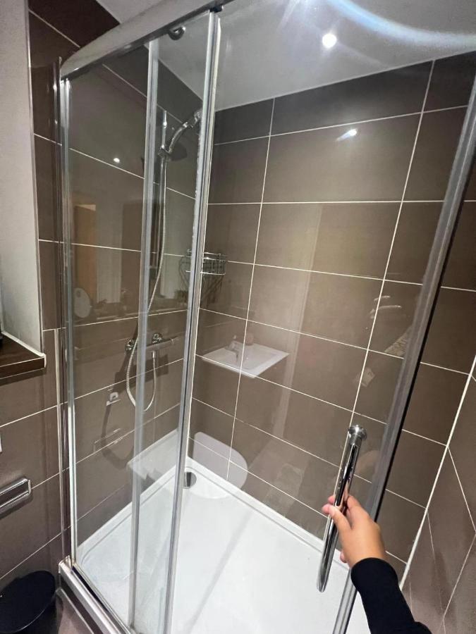 Spacious Sleep 7 Flat 20 Mins Central London Bp65 Londres Exterior foto